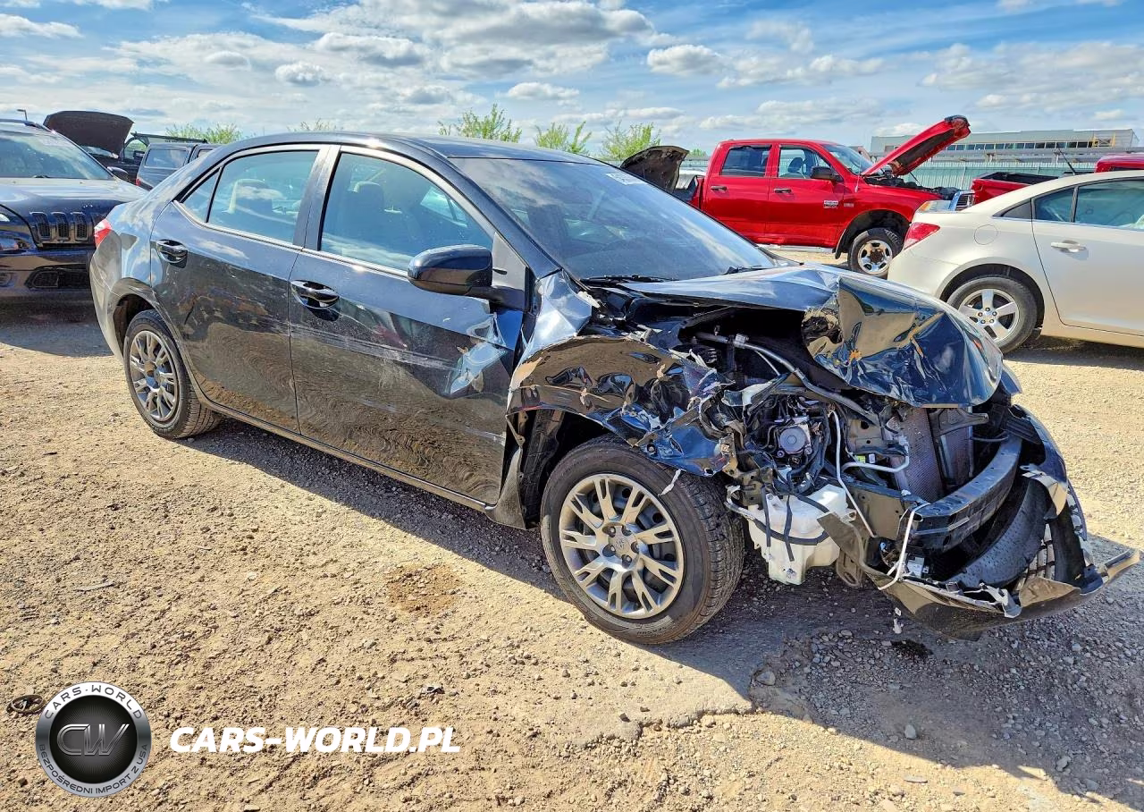 2015 Toyota Corolla Le VIN:5YFBURHE4FP279534 - 4