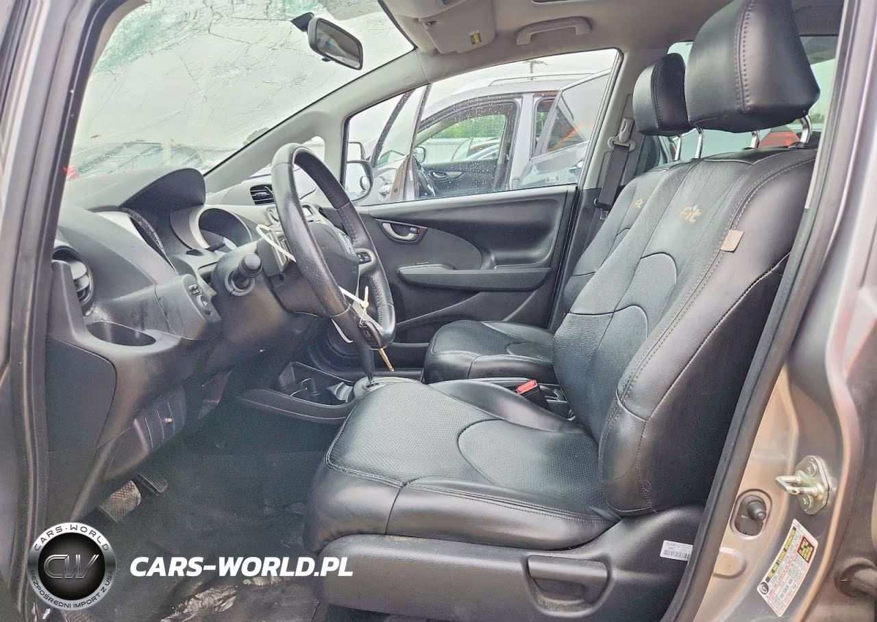 2010 Honda Fit Sport VIN:JHMGE8H41AS001023 - 7