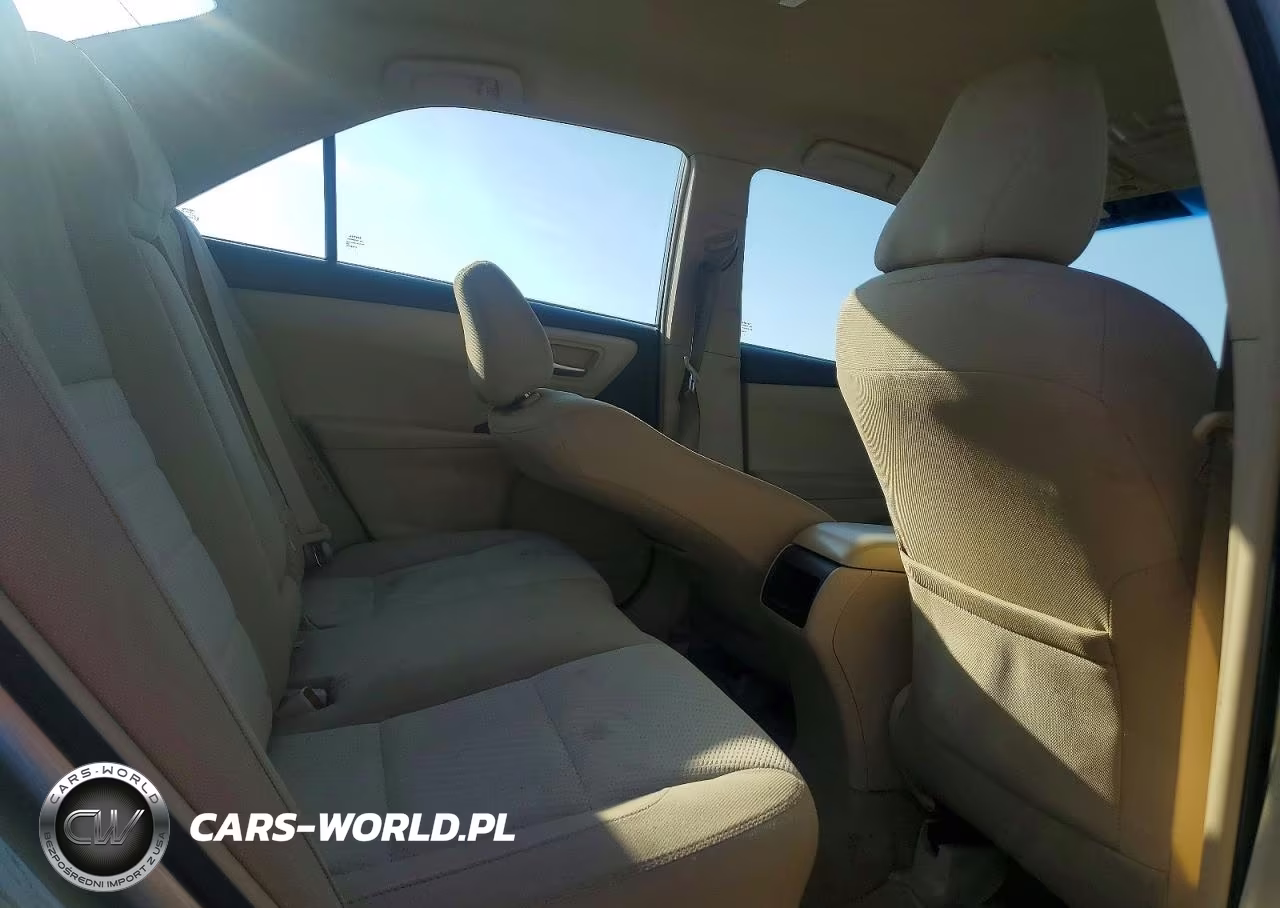 2015 Toyota Camry Hybrid Le VIN:4T1BD1FK6FU158447 - 10