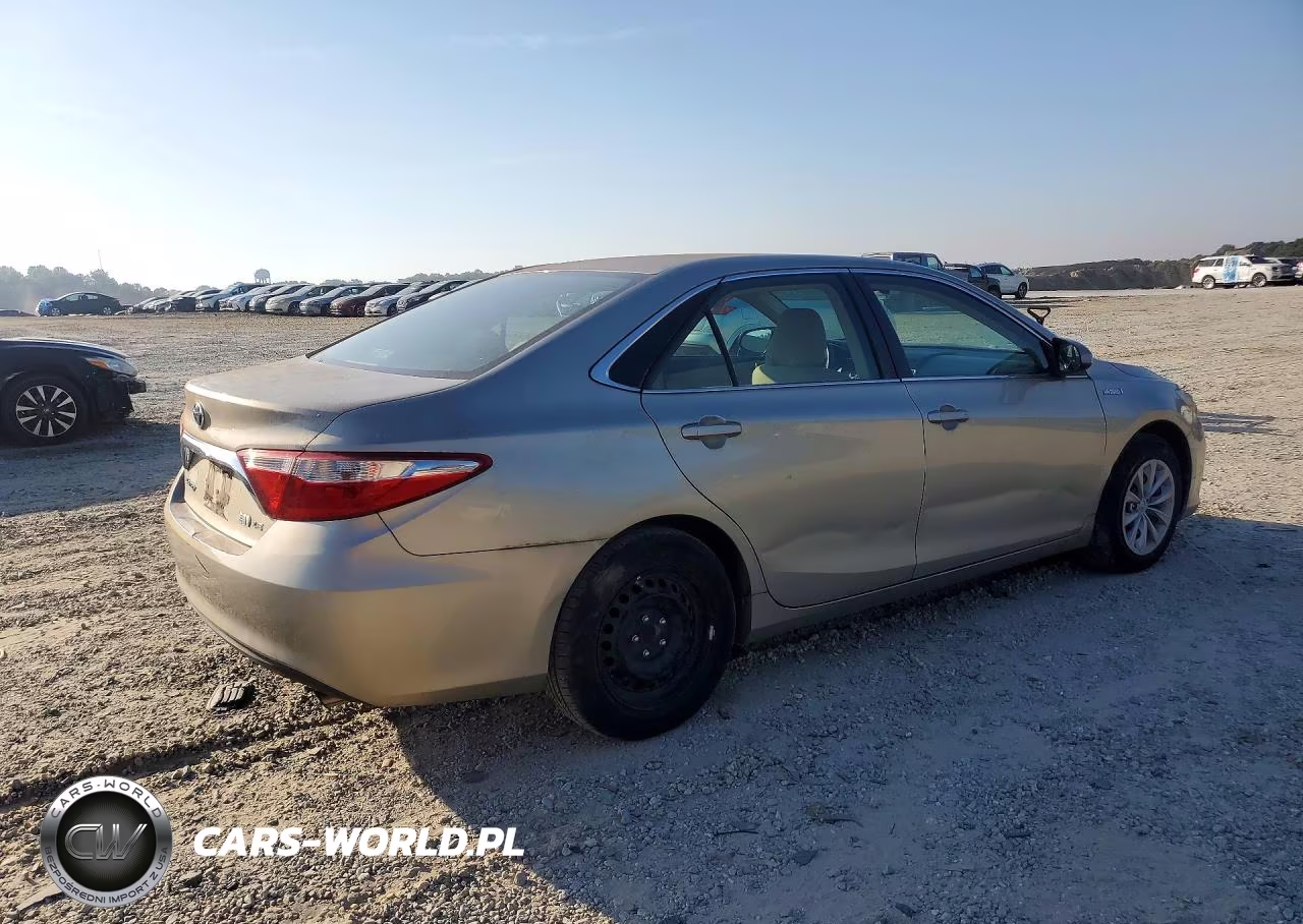 2015 Toyota Camry Hybrid Le VIN:4T1BD1FK6FU158447 - 3