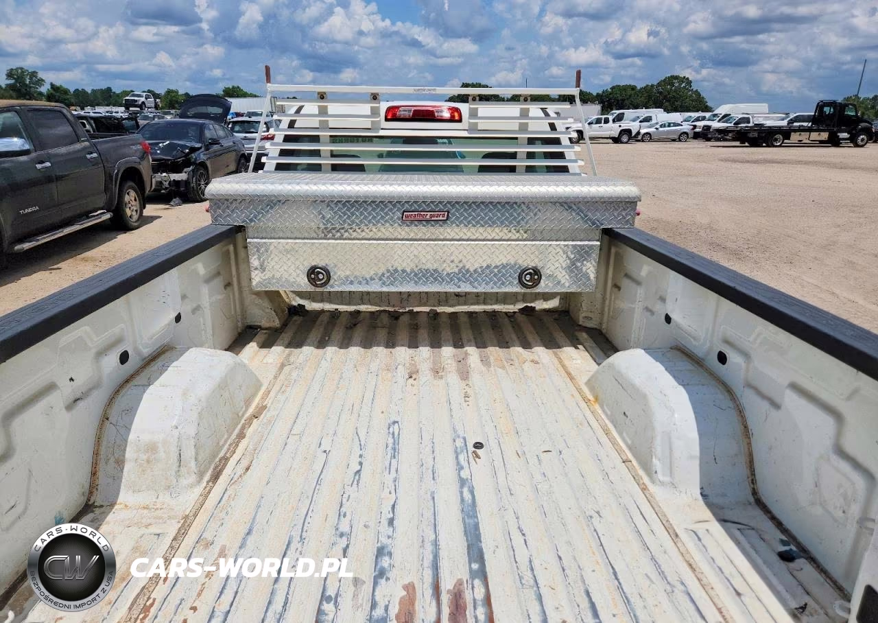 2021 Chevrolet Silverado C1500 VIN:3GCNWAEH9MG119756 - 10