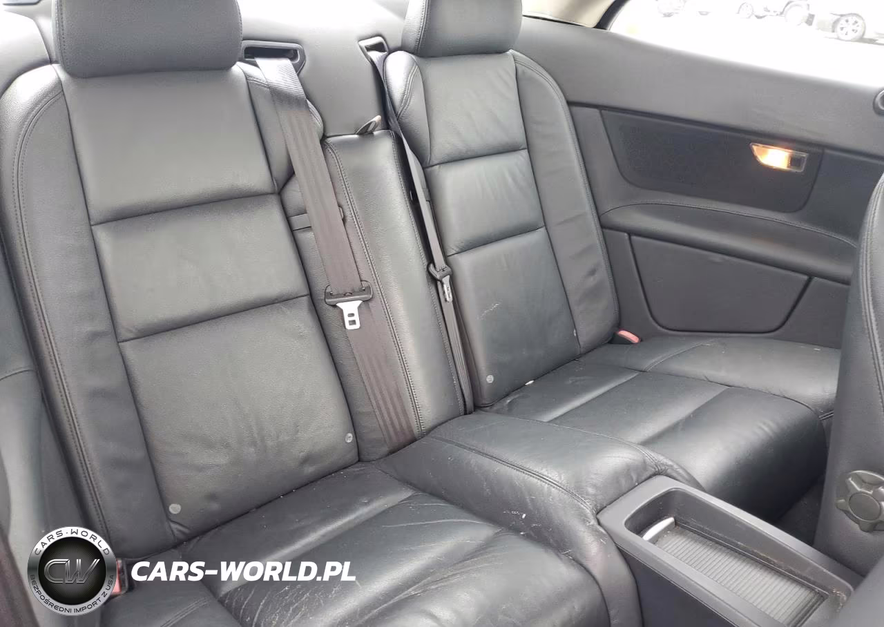 2010 Volvo C70 T5 VIN:YV1672MCXAJ094366 - 10