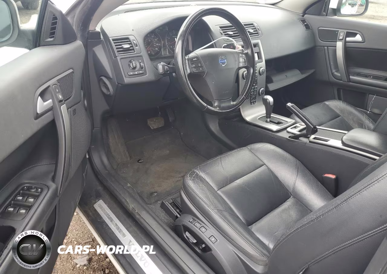 2010 Volvo C70 T5 VIN:YV1672MCXAJ094366 - 8
