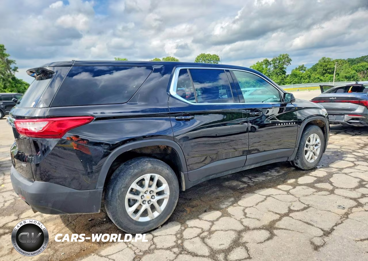 2018 Chevrolet Traverse Ls VIN:1GNEVFKW7JJ234277 - 3
