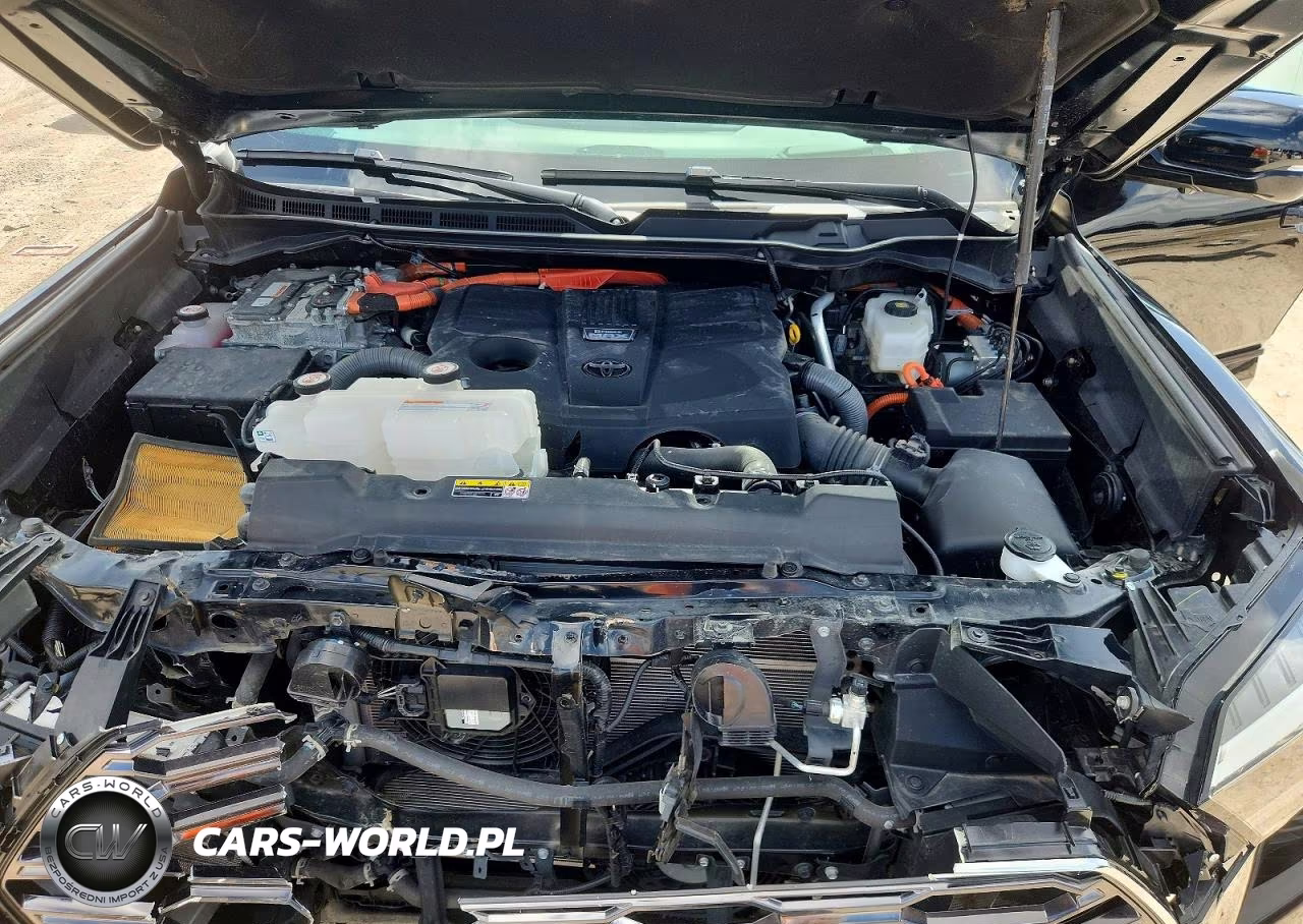2024 Toyota Sequoia Sr5 VIN:7SVAAABAXRX044546 - 11