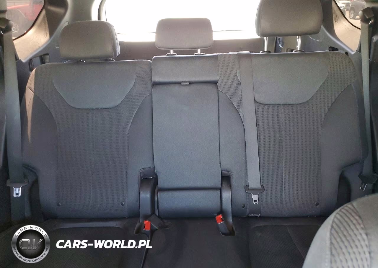 2019 Hyundai Santa Fe Se VIN:5NMS2CAD3KH110002 - 10