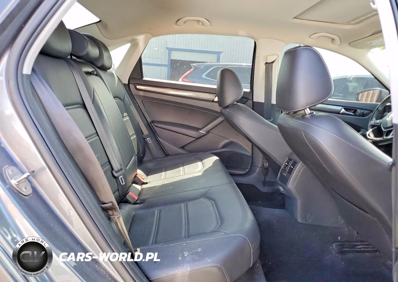 2020 Volkswagen Passat R-Line VIN:1VWMA7A37LC020987 - 10