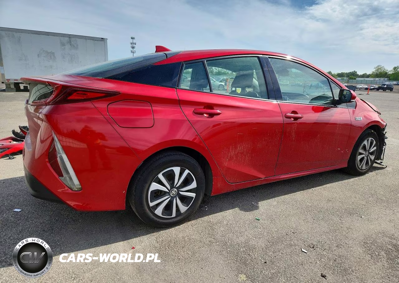 2018 Toyota Prius Prime Plus VIN:JTDKARFP0J3077952 - 3