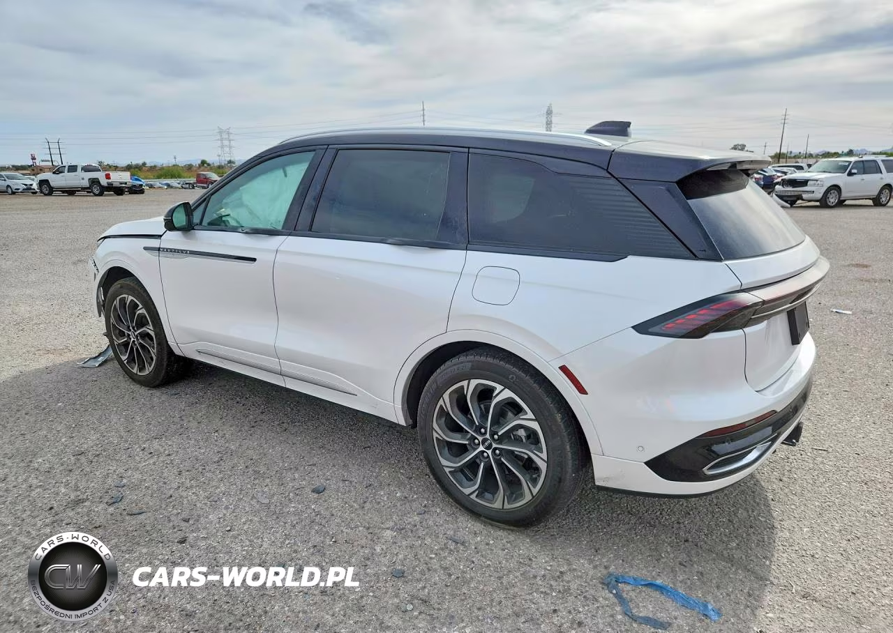 2024 Lincoln Nautilus Reserve VIN:5LMPJ8KAXRJ878177 - 2