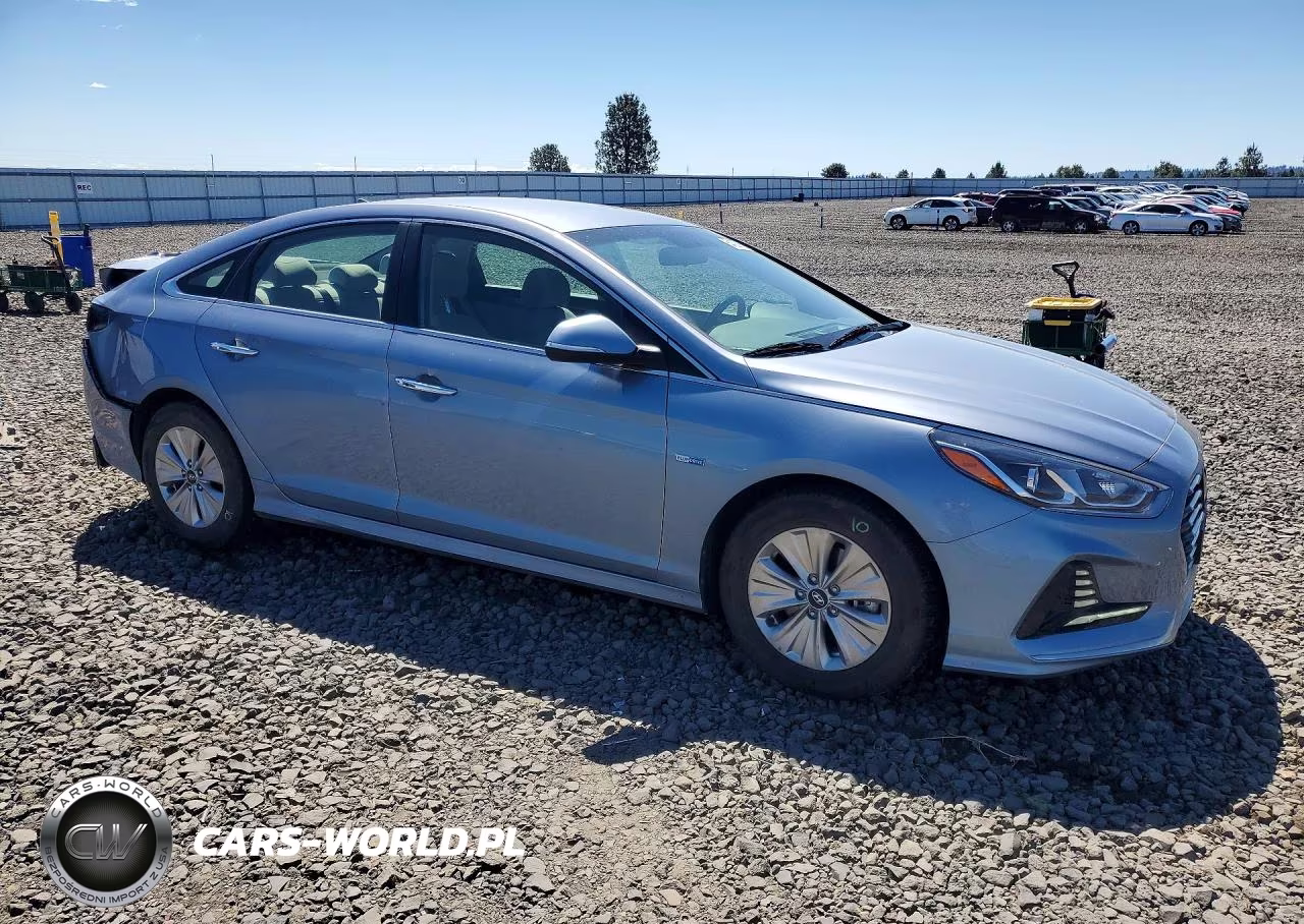 2018 Hyundai Sonata Hybrid Se VIN:KMHE24L3XJA083750 - 4