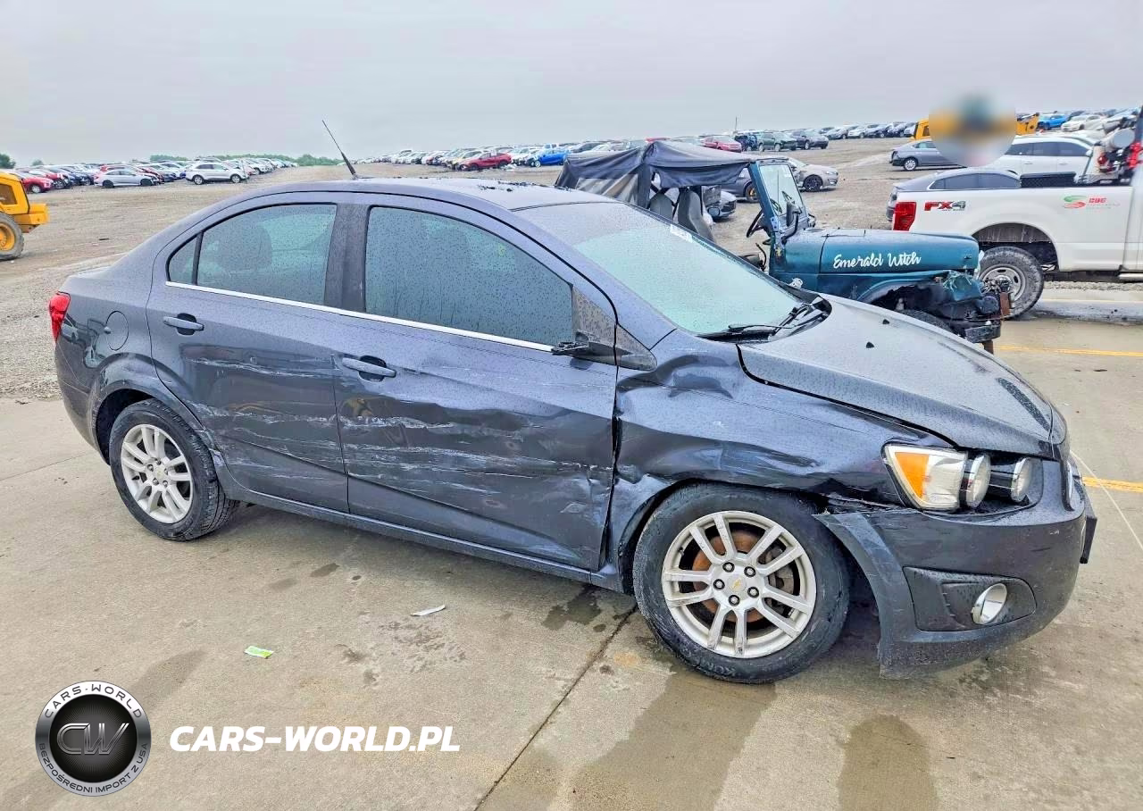 2012 Chevrolet Sonic Lt VIN:1G1JC5SH1C4174161 - 4