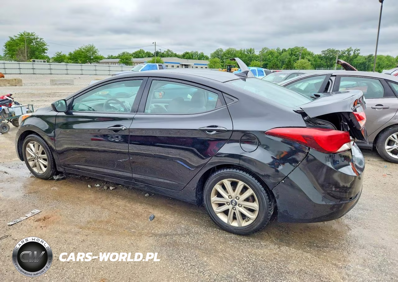 HYUNDAI ELANTRA SE VIN:5NPDH4AE0FH603361 - 2