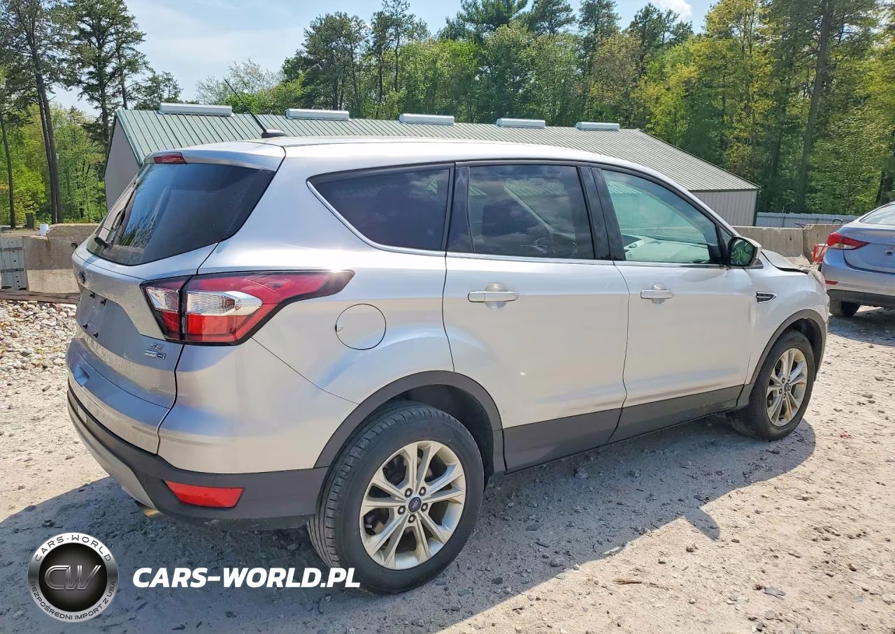 2017 Ford Escape Se VIN:1FMCU9GD0HUD32521 - 3