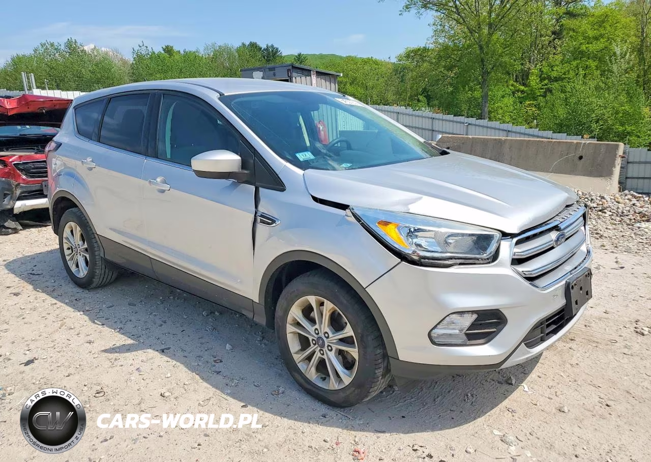 2017 Ford Escape Se VIN:1FMCU9GD0HUD32521 - 4