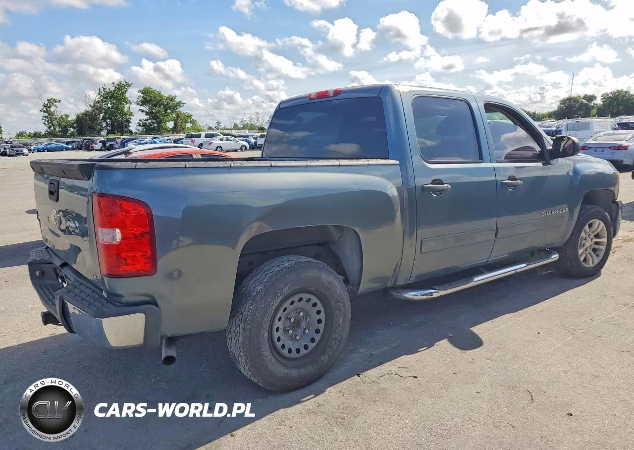 2008 Chevrolet Silverado C1500 VIN:2GCEC13C281336662 - 3