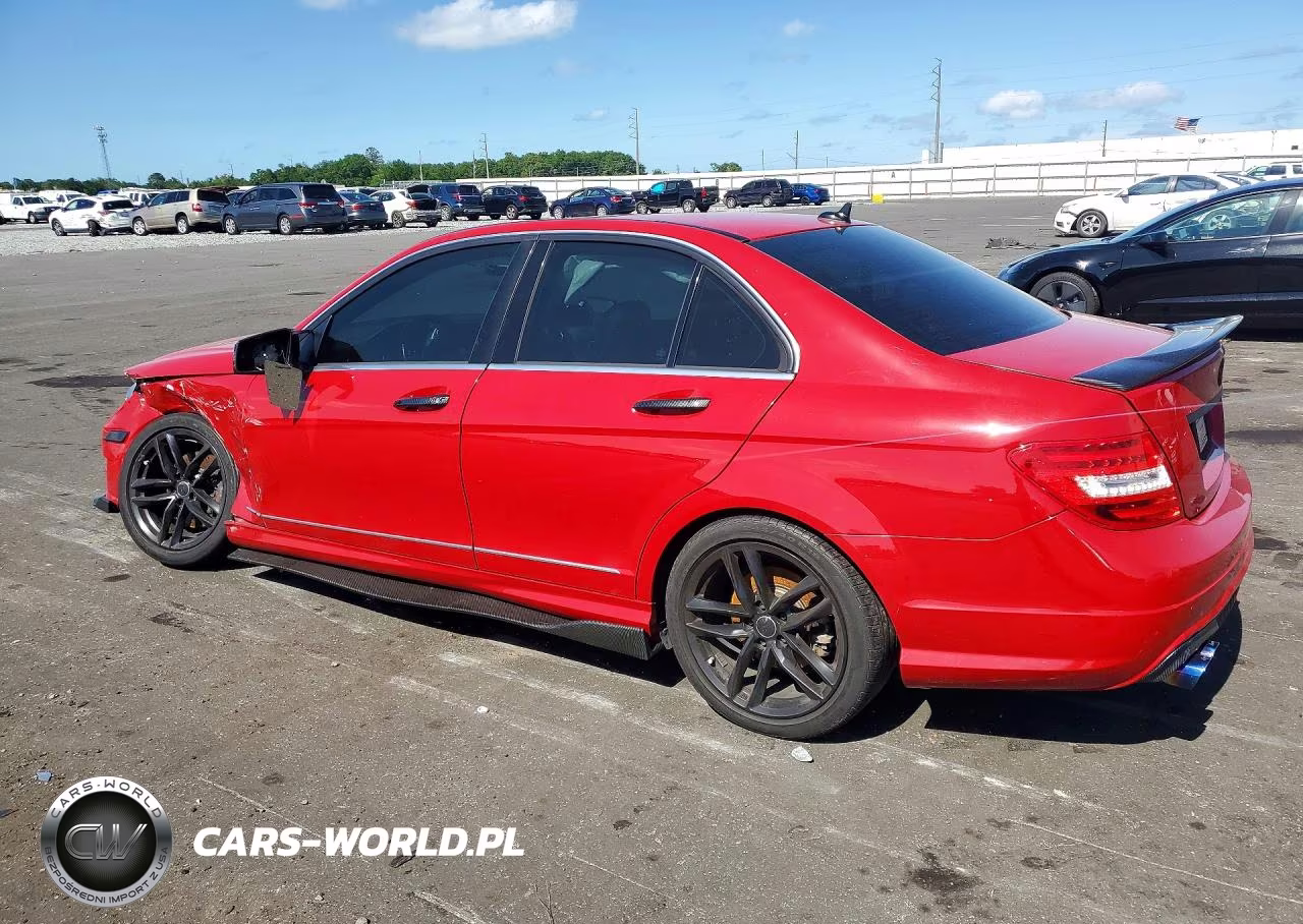 2014 Mercedes-Benz C 300 4Matic VIN:WDDGF8AB4EA943706 - 2