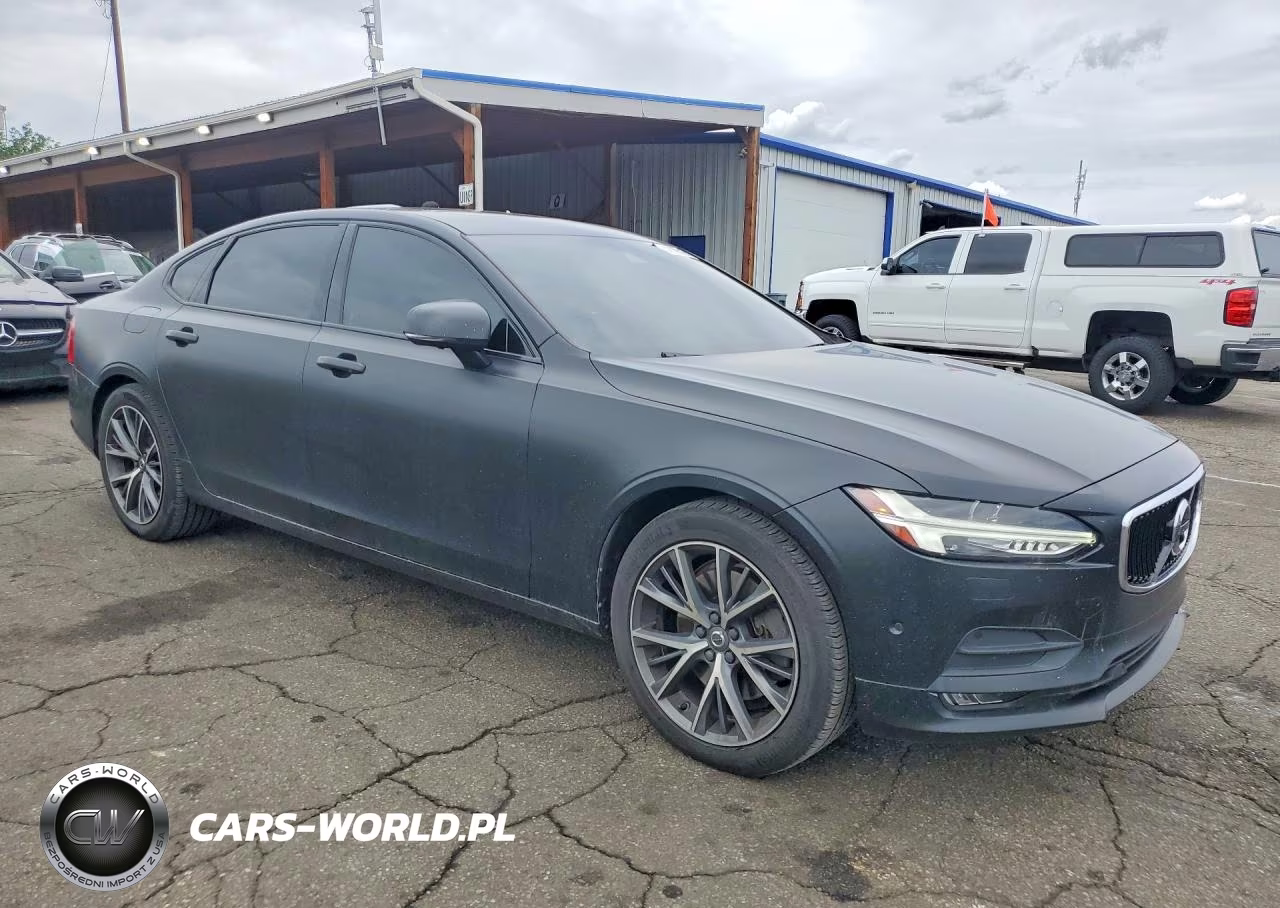 2018 Volvo S90 T6 Momentum VIN:LVY992MK4JP027899 - 4