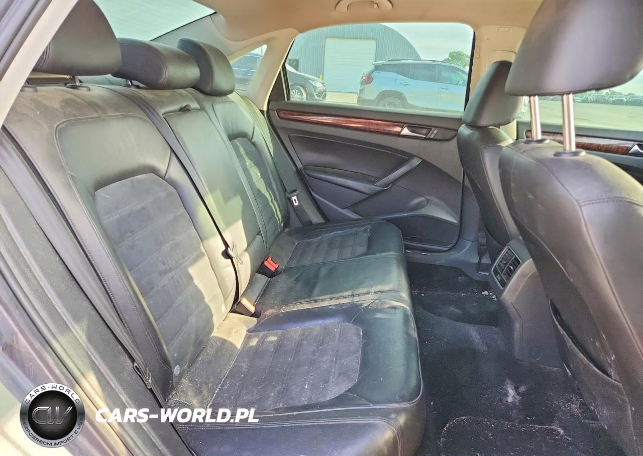 2013 Volkswagen Passat Sel VIN:1VWCN7A33DC108131 - 10