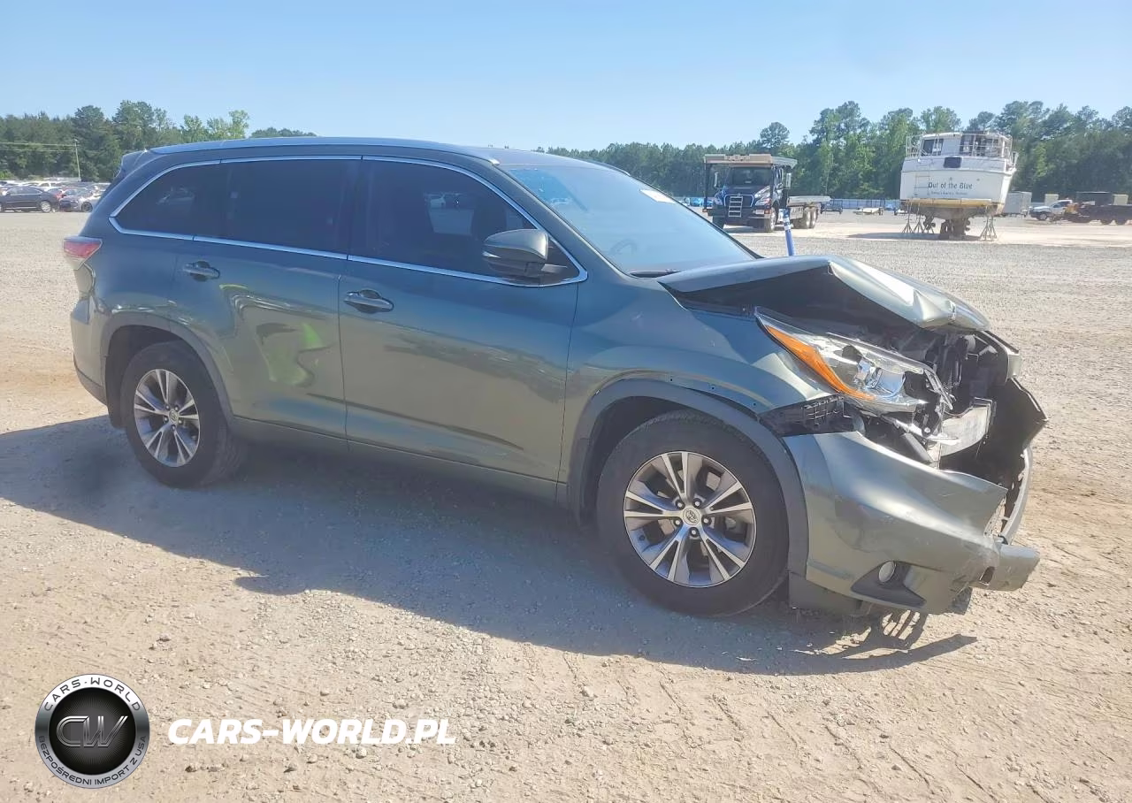 2015 Toyota Highlander Xle VIN:5TDJKRFH5FS111990 - 4