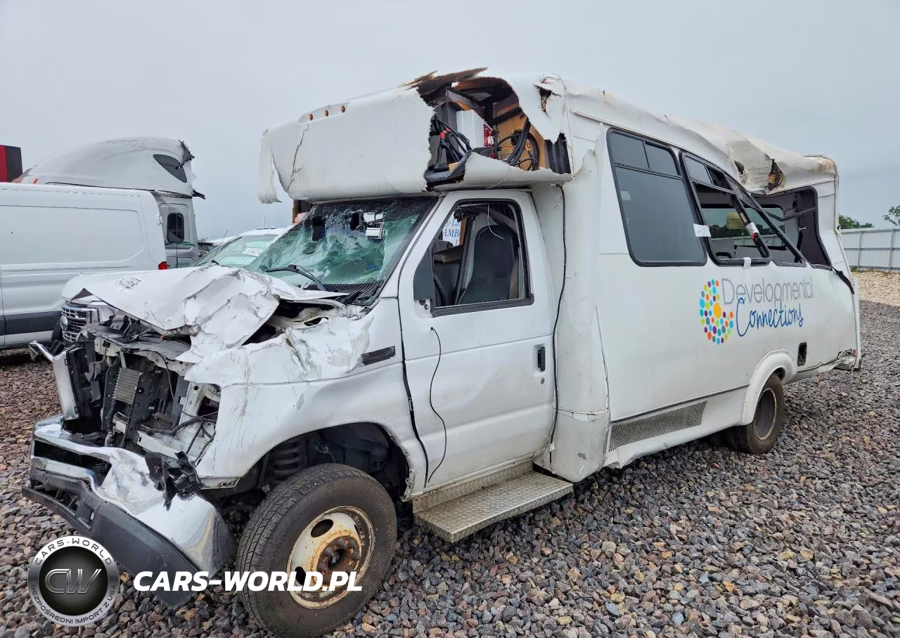 2019 Ford Econoline E350 Super Duty Cutaway Van