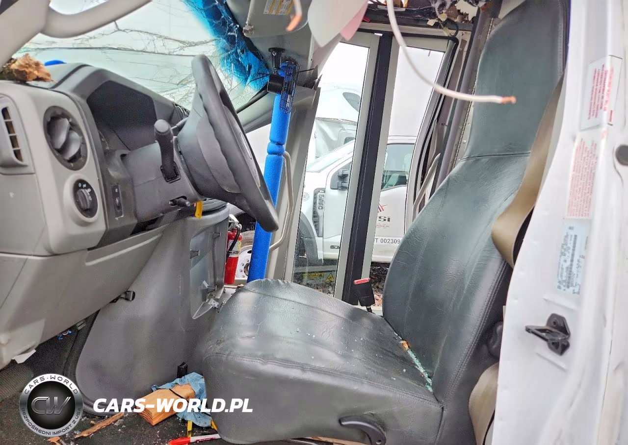 2019 Ford Econoline E350 Super Duty Cutaway Van VIN:1FDEE3FS7KDC00964 - 7