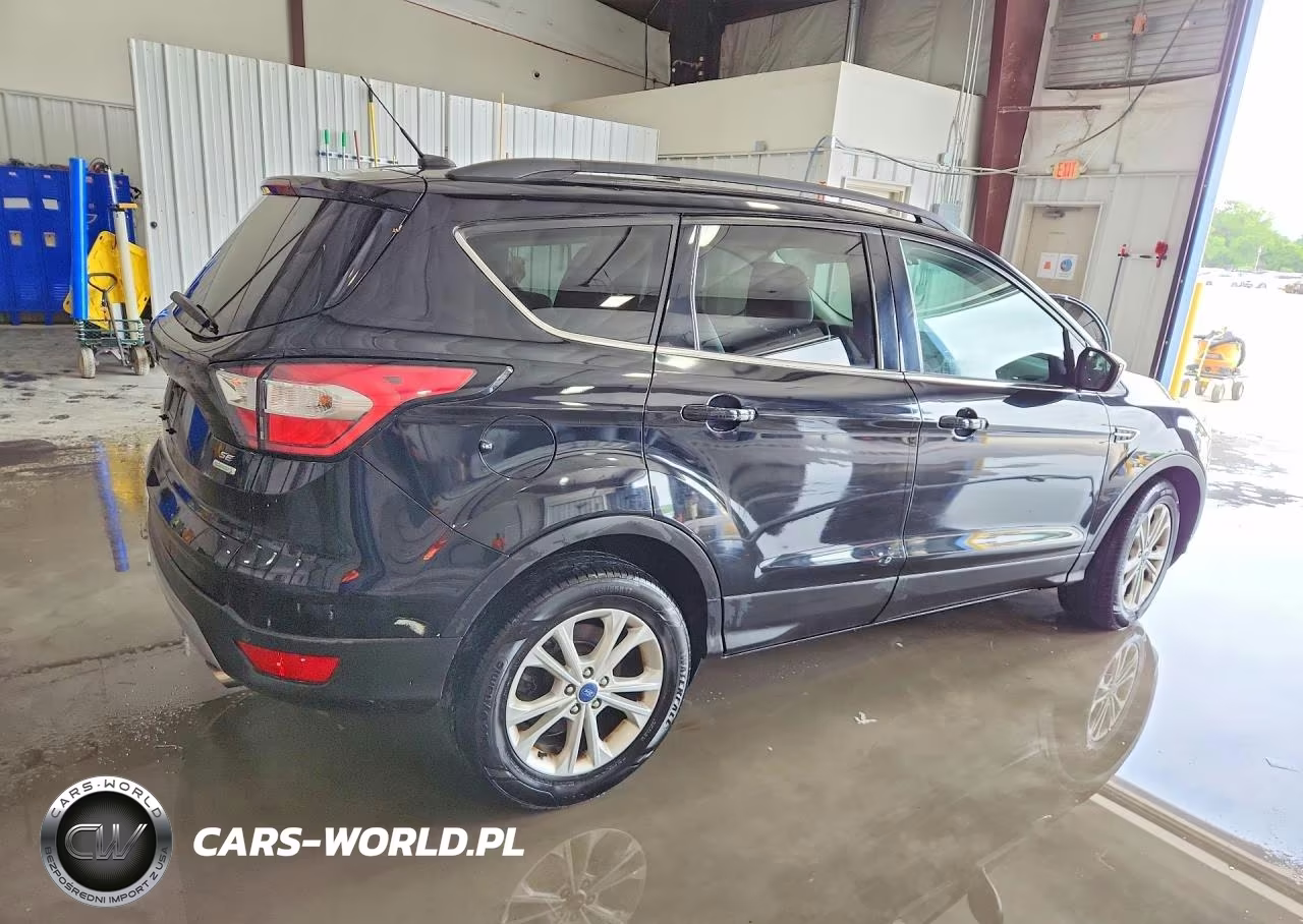 2017 Ford Escape Se VIN:1FMCU0GD3HUD17975 - 3