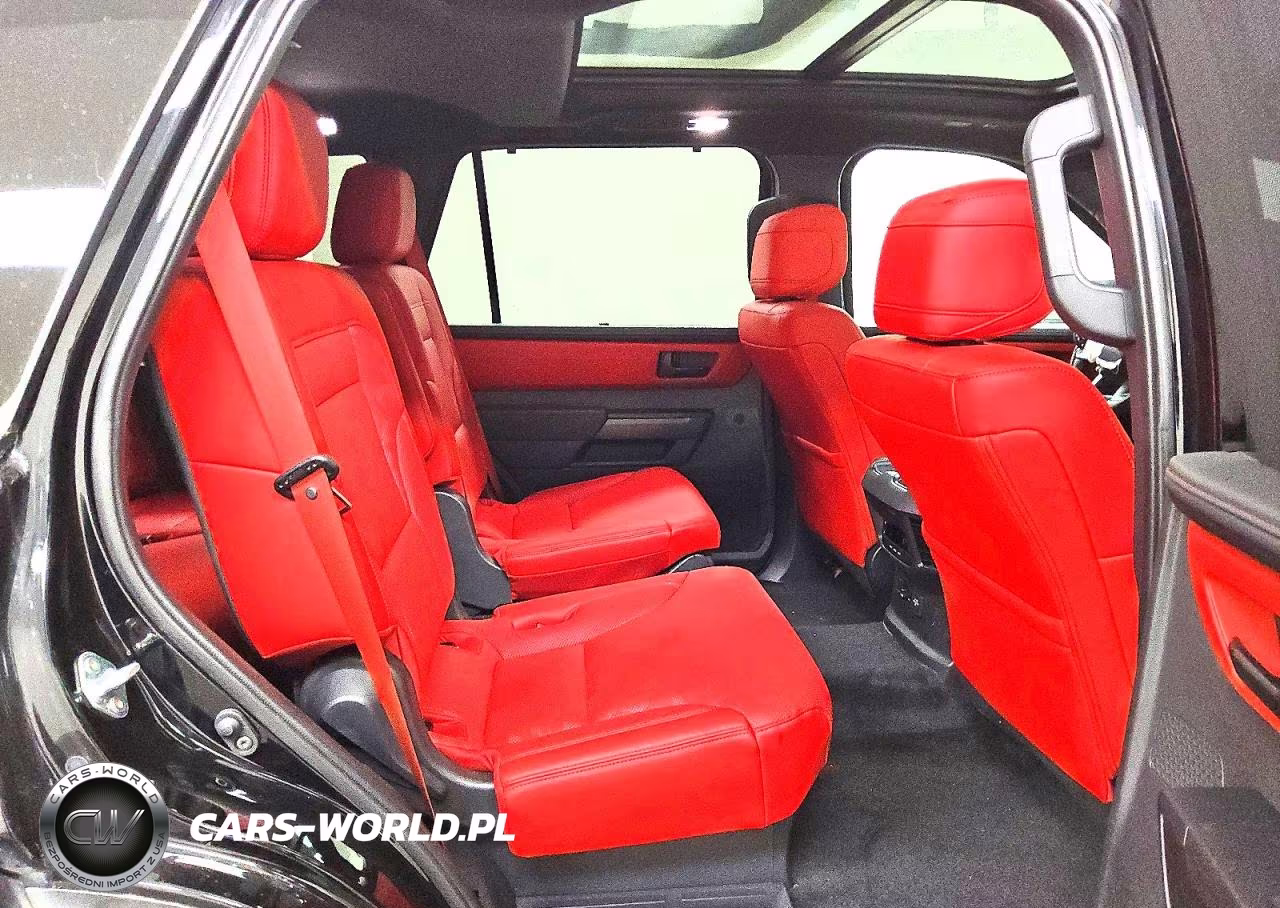 2025 Toyota Sequoia Trd Pro VIN:7SVAAABA1SX054968 - 11
