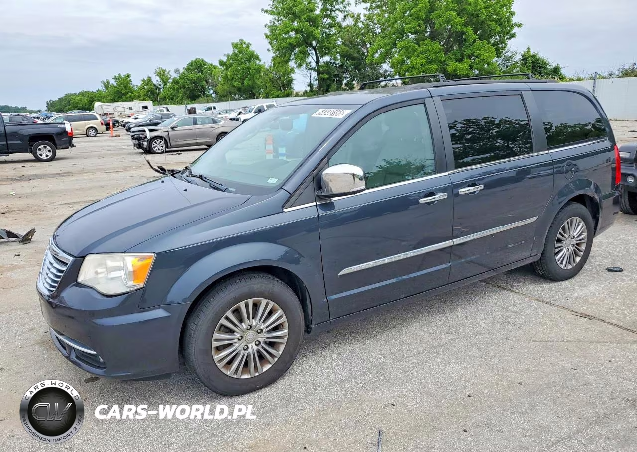2014 Chrysler Town & Country Touring L – zdjęcie 1 z 13