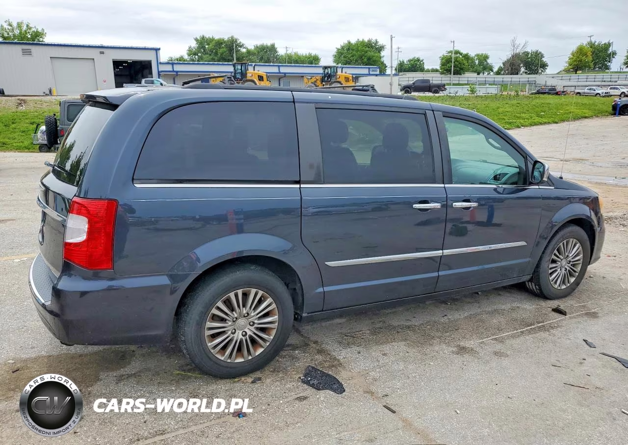 2014 Chrysler Town & Country Touring L VIN:2C4RC1CG6ER112912 - 3