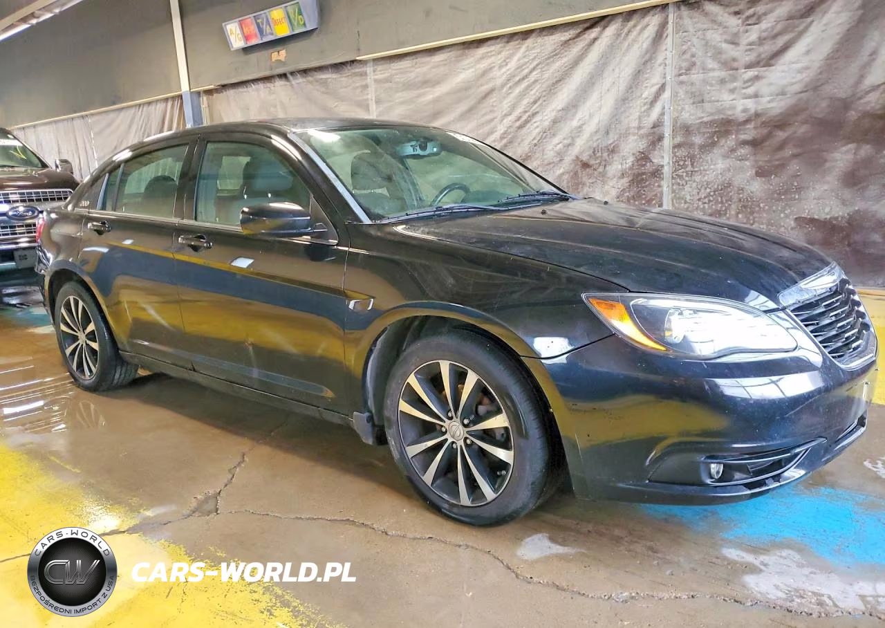 2014 Chrysler 200 Touring VIN:1C3CCBBBXEN119493 - 4
