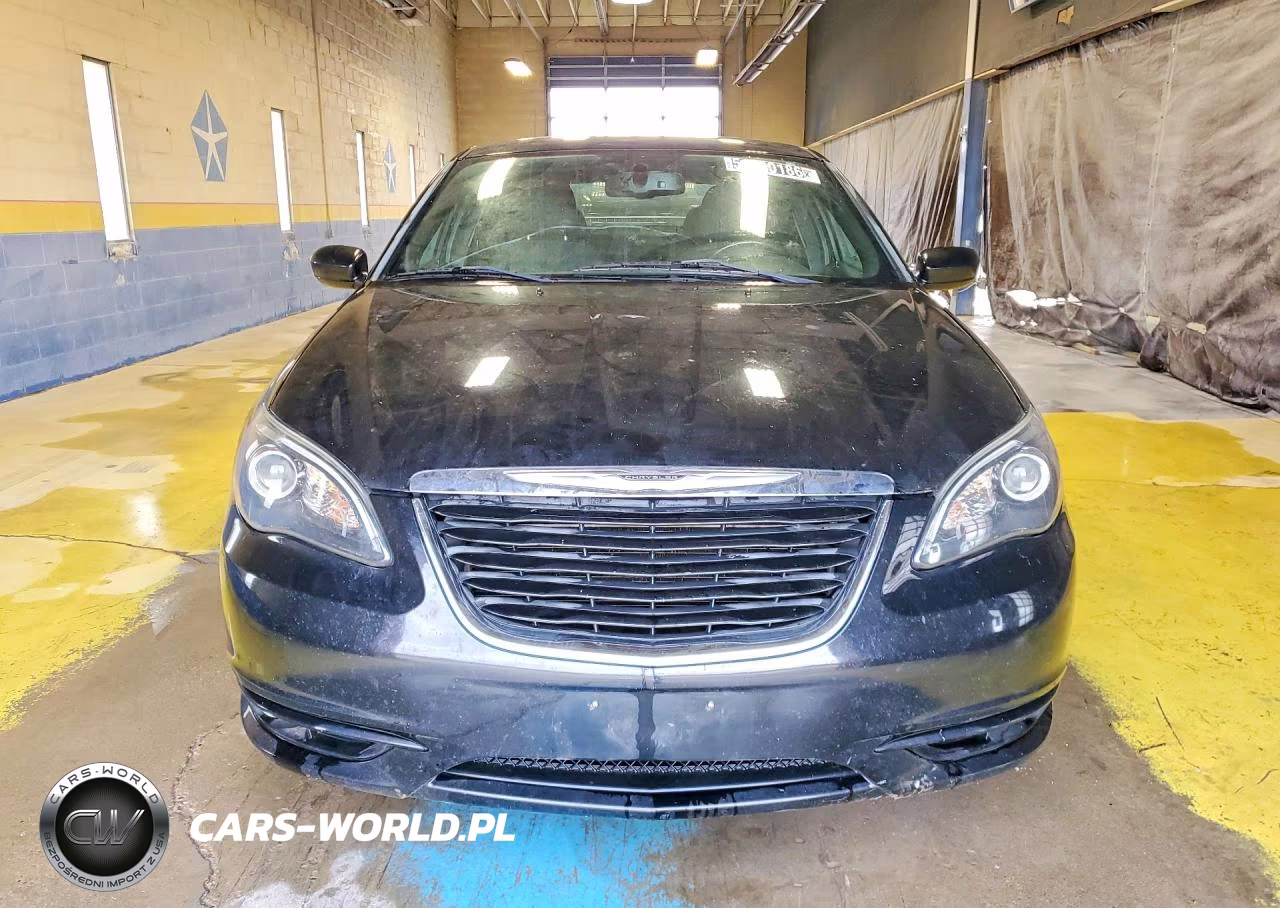 2014 Chrysler 200 Touring VIN:1C3CCBBBXEN119493 - 5