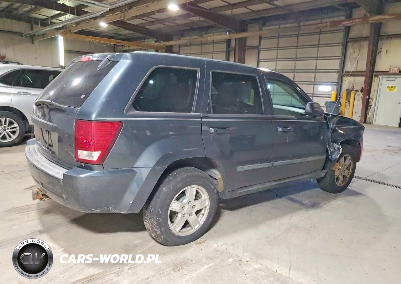 2007 Jeep Grand Cherokee Laredo VIN:1J8GR48K67C614117 - 3