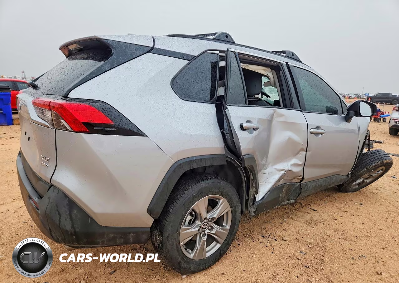 2024 Toyota Rav4 Xle VIN:2T3P1RFV0RC443570 - 3
