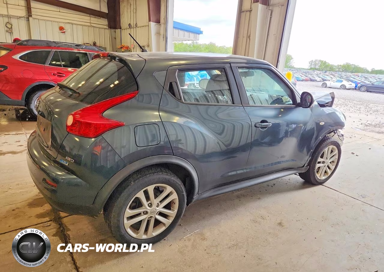 2014 Nissan Juke S VIN:JN8AF5MV1ET484275 - 3