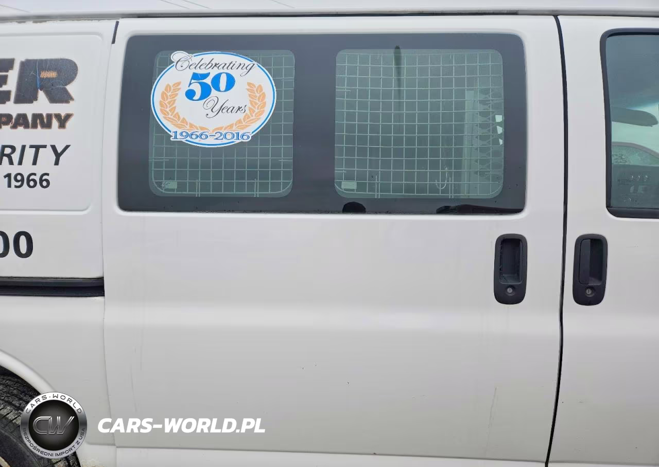 2013 Chevrolet Express G2500 VIN:1GCWGFCA2D1117933 - 11