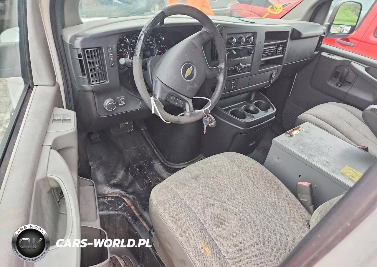 2013 Chevrolet Express G2500 VIN:1GCWGFCA2D1117933 - 8
