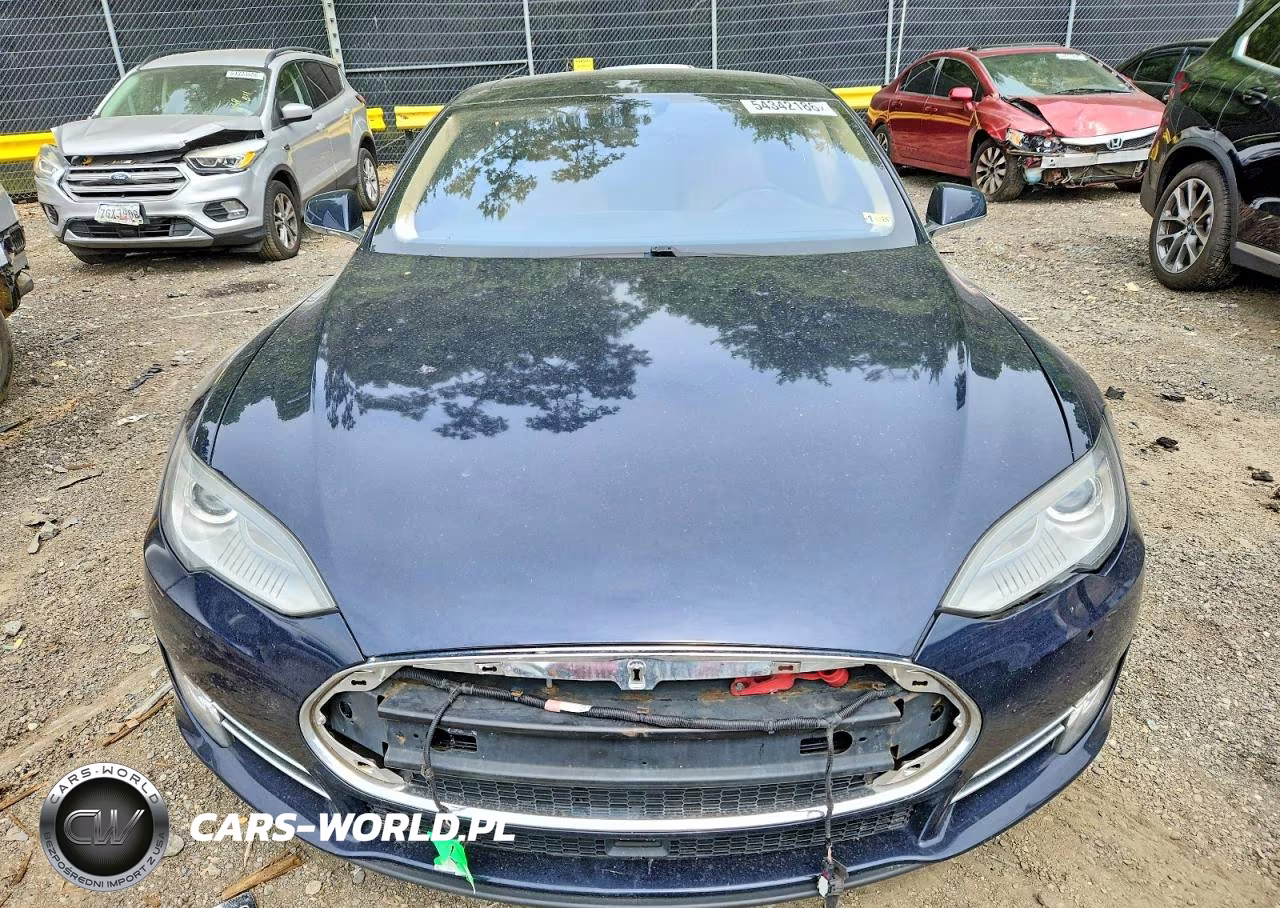 2015 Tesla Model S 85D VIN:5YJSA1H22FFP74892 - 11