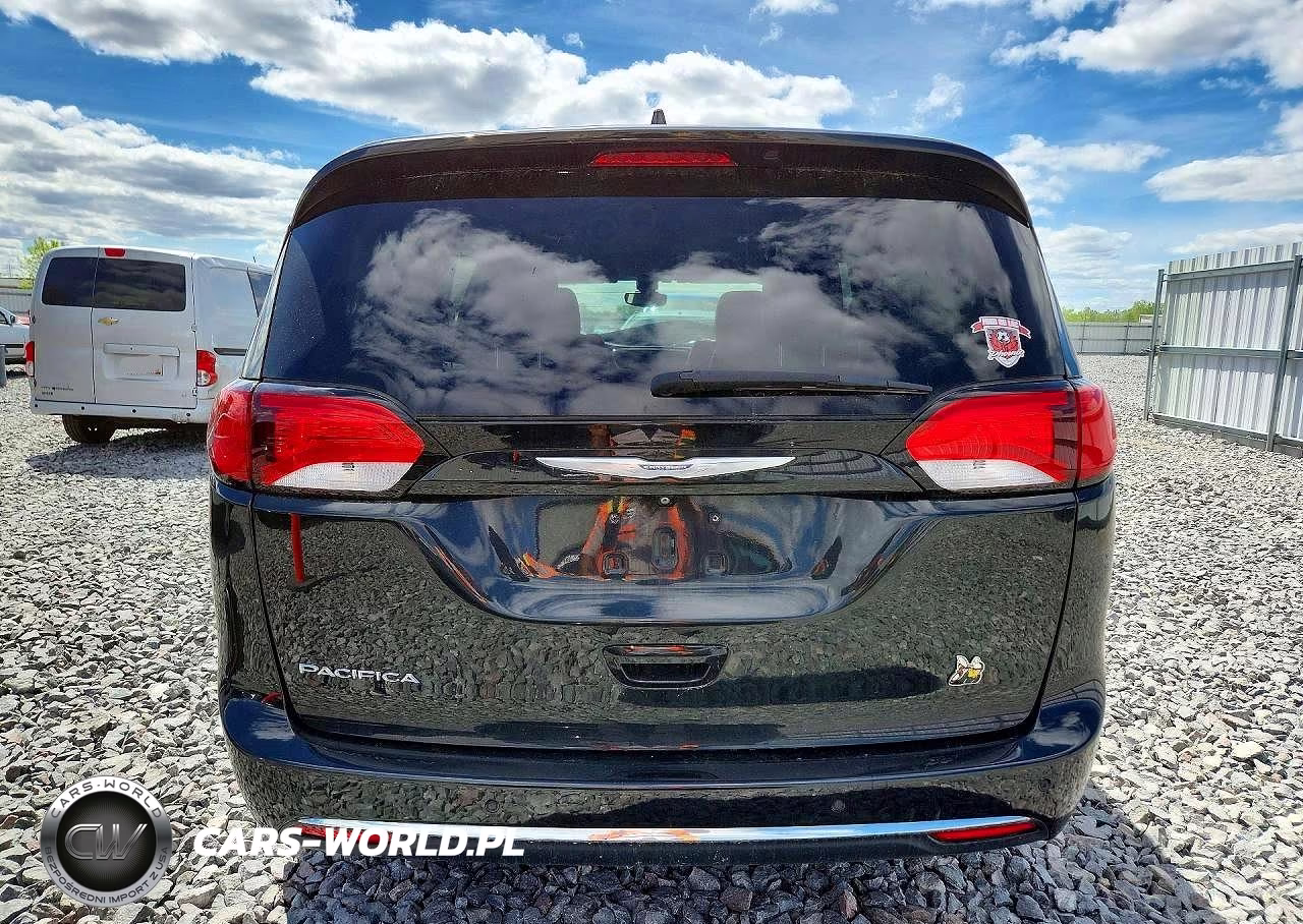 2017 Chrysler Pacifica Touring L VIN:2C4RC1BG4HR759296 - 6
