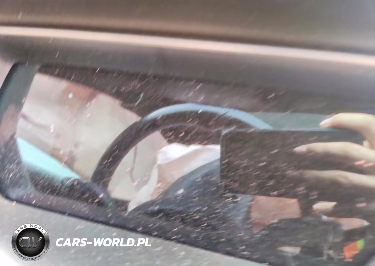 2017 Tesla Model S VIN:5YJSA1E25HF181311 - 9
