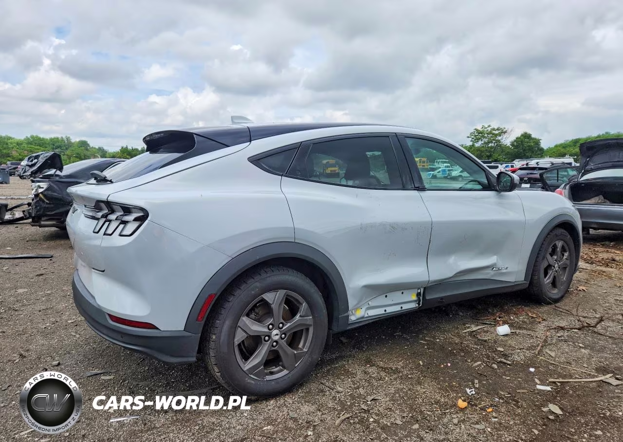 2021 Ford Mustang Mach-E Select VIN:3FMTK1RM2MMA18887 - 3