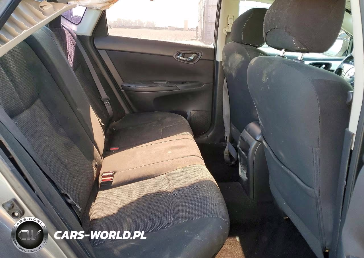 2018 Nissan Sentra S VIN:3N1AB7AP7JY303080 - 10