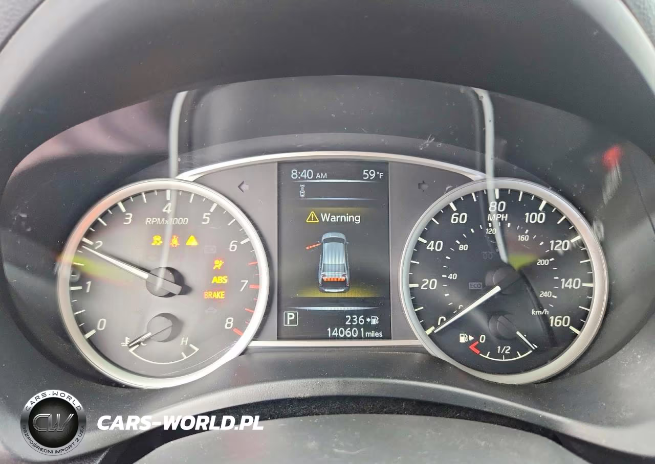 2018 Nissan Sentra S VIN:3N1AB7AP7JY303080 - 9