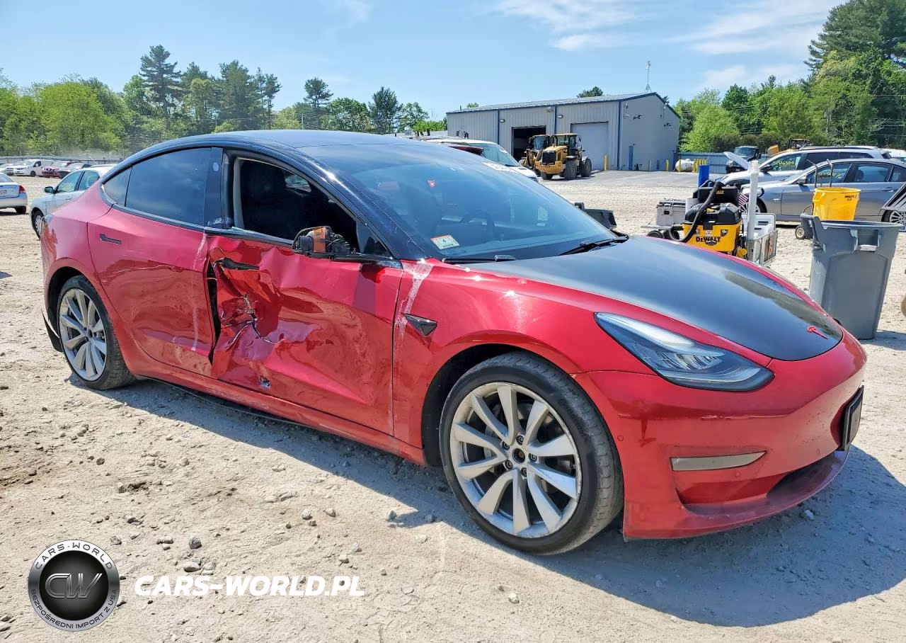 TESLA MODEL 3 VIN:5YJ3E1EB4JF146256 - 4