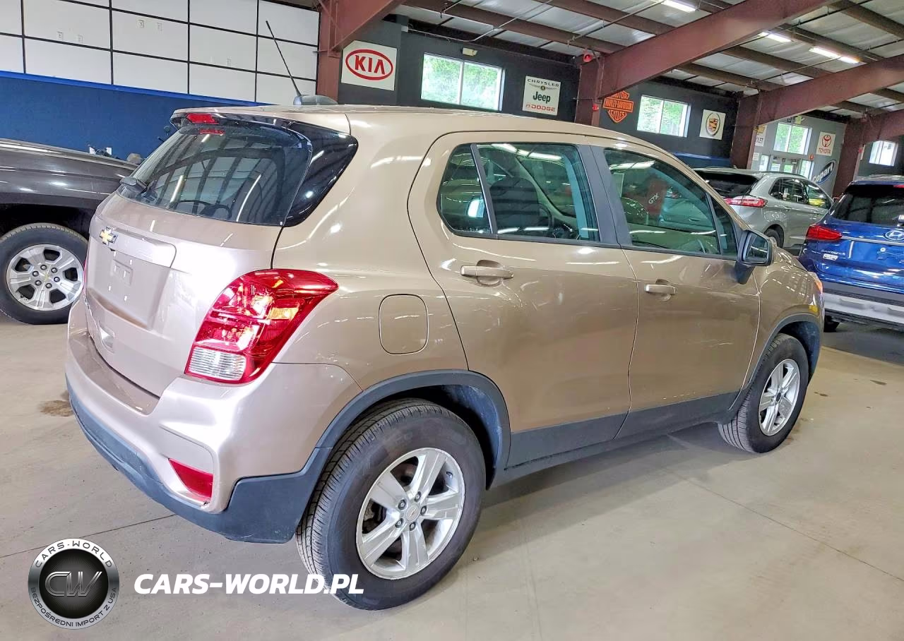 2018 Chevrolet Trax Ls VIN:3GNCJNSB7JL173497 - 3