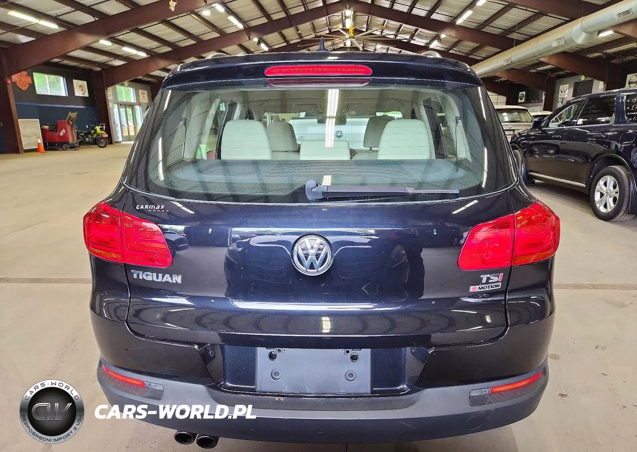2017 Volkswagen Tiguan S VIN:WVGBV7AXXHK000324 - 6