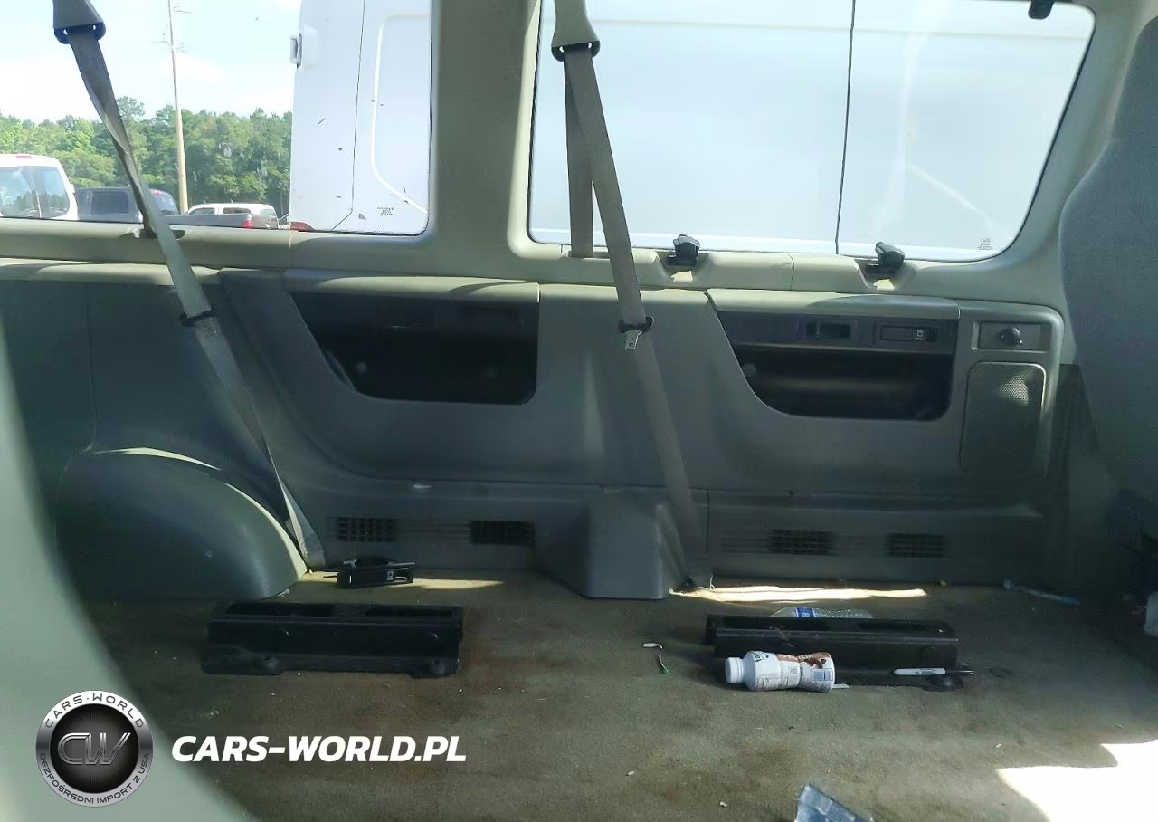 2014 Ford Econoline E350 Super Duty Wagon VIN:1FBSS3BLXEDA11278 - 10