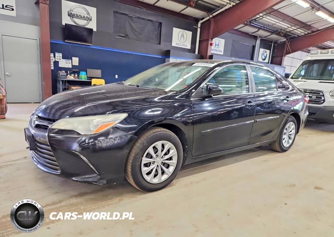 2016 Toyota Camry Le – zdjęcie 1 z 12