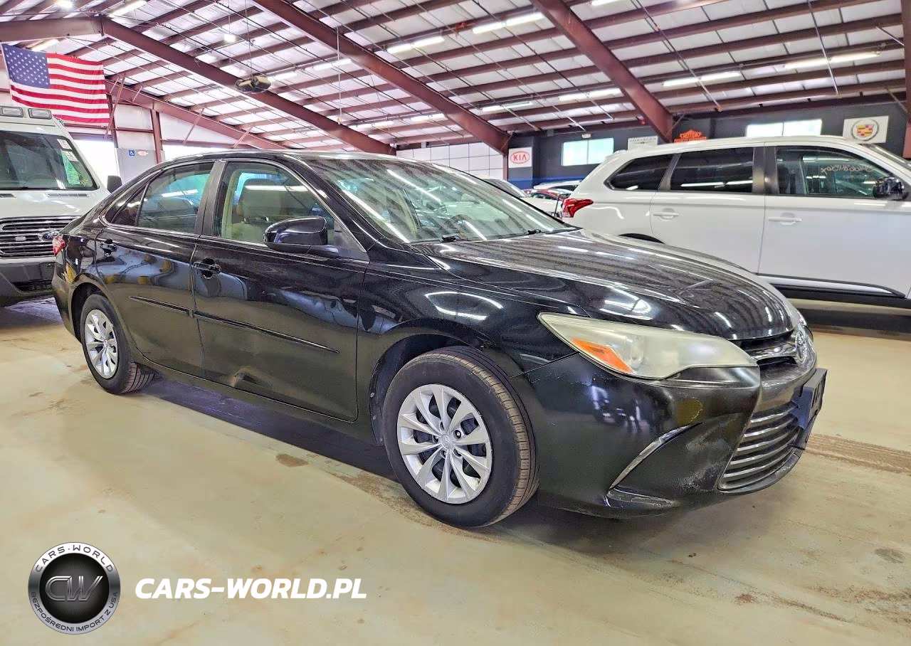 2016 Toyota Camry Le VIN:4T4BF1FKXGR518403 - 4