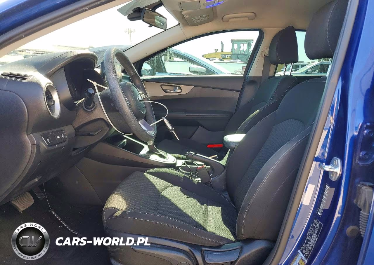 2019 Kia Forte Lxs VIN:3KPF24AD6KE035844 - 7