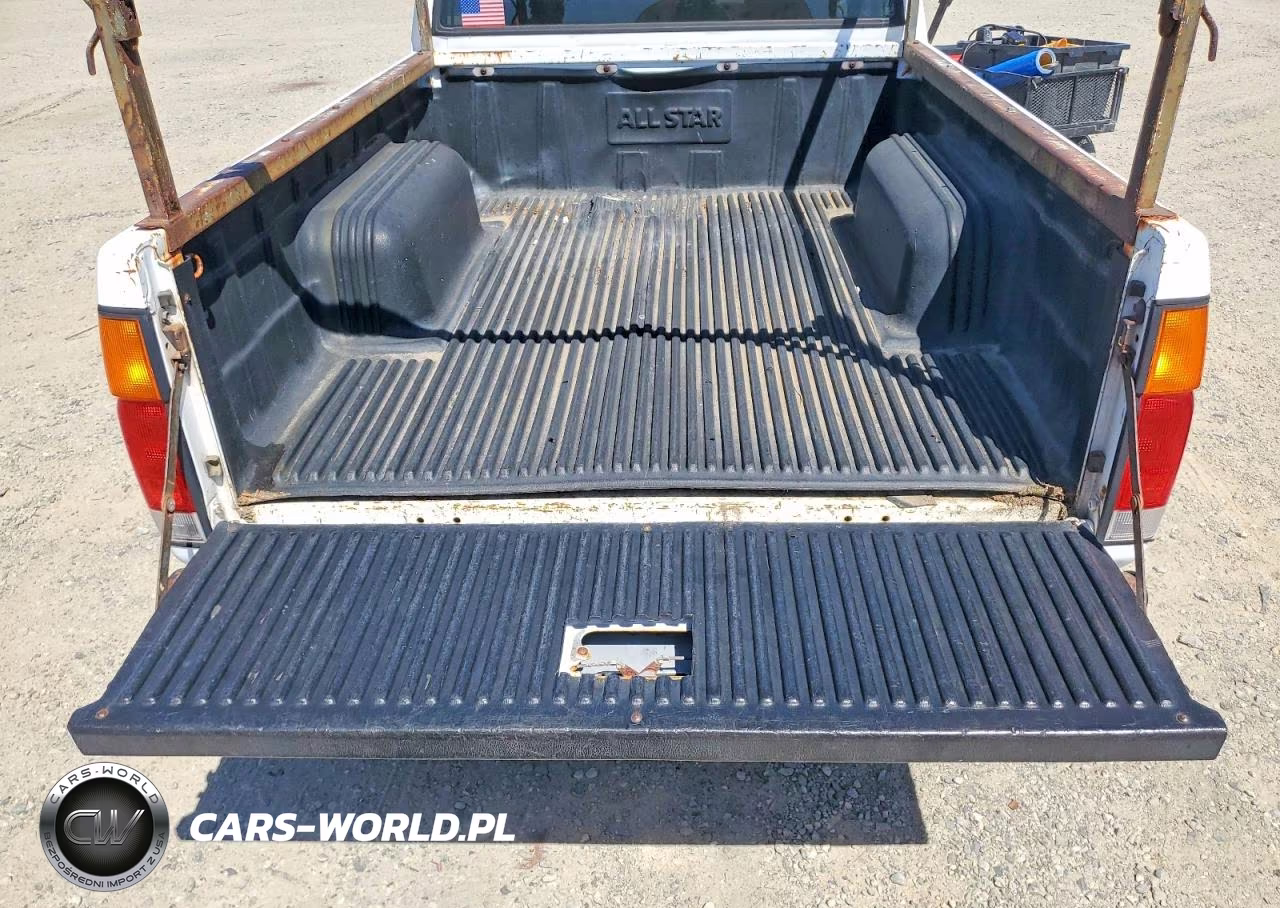 1997 Nissan Truck Base VIN:1N6SD11S2VC412569 - 10